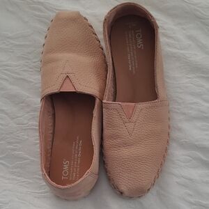 TOMS Light Pink Leather Loafers